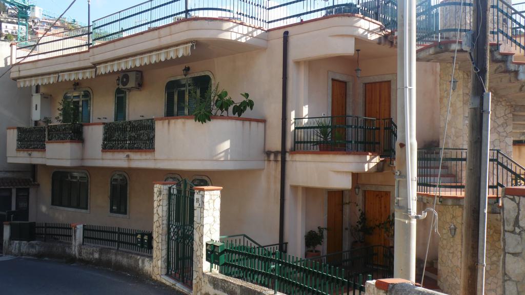 Appartamento La casa di Marilena Taormina Esterno foto